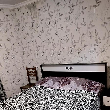 The White House Hotel Kasbegi Kamer foto
